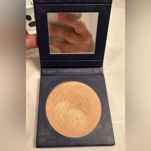 Beautycounter highlighter